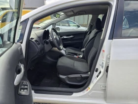Toyota Auris 1.8 HYBRID ГАЗ АВТОМАТИК, снимка 5