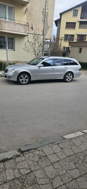 Обява за продажба на Mercedes-Benz E 320 Avangarde!!! EVO!!! AIR MATIC!!! 4 MATIC ~14 900 лв. - изображение 2