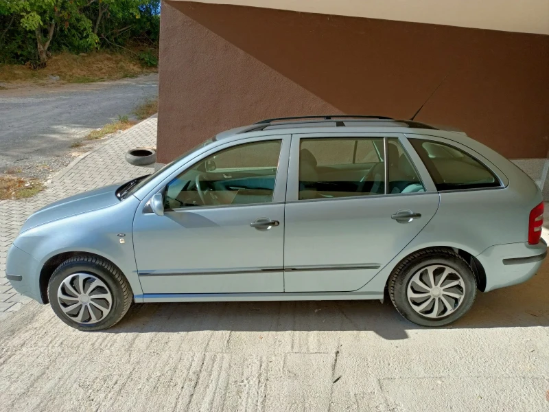 Skoda Fabia LPG клима 1.4 16v 100 к.с., снимка 3 - Автомобили и джипове - 47644231