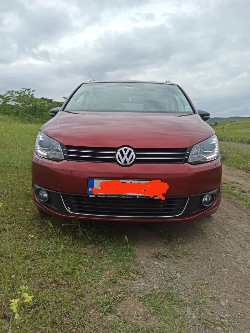 VW Touran Миниван, снимка 1 - Автомобили и джипове - 47700760