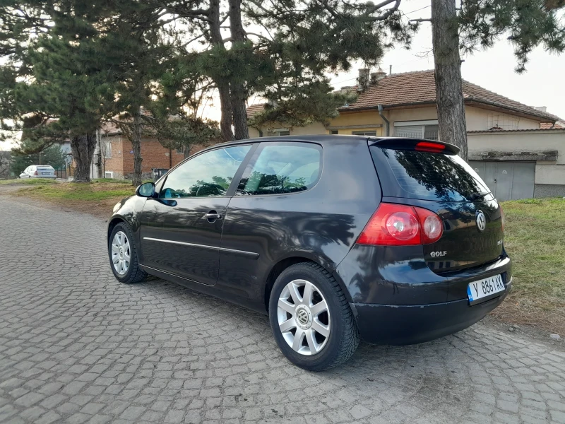 VW Golf 5, снимка 4 - Автомобили и джипове - 48347517