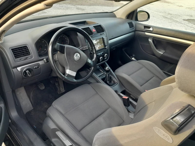 VW Golf 5, снимка 8 - Автомобили и джипове - 48347517