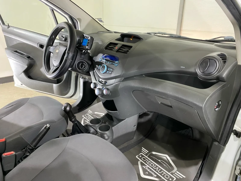 Chevrolet Spark 1.0i, снимка 9 - Автомобили и джипове - 50217638