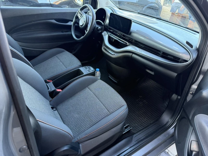 Fiat 500e, снимка 4 - Автомобили и джипове - 52333406