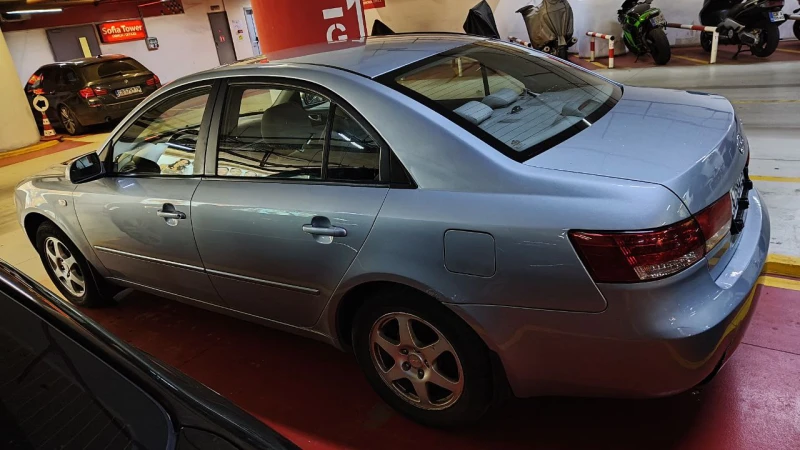 Hyundai Sonata 2.0i, снимка 5 - Автомобили и джипове - 52694825