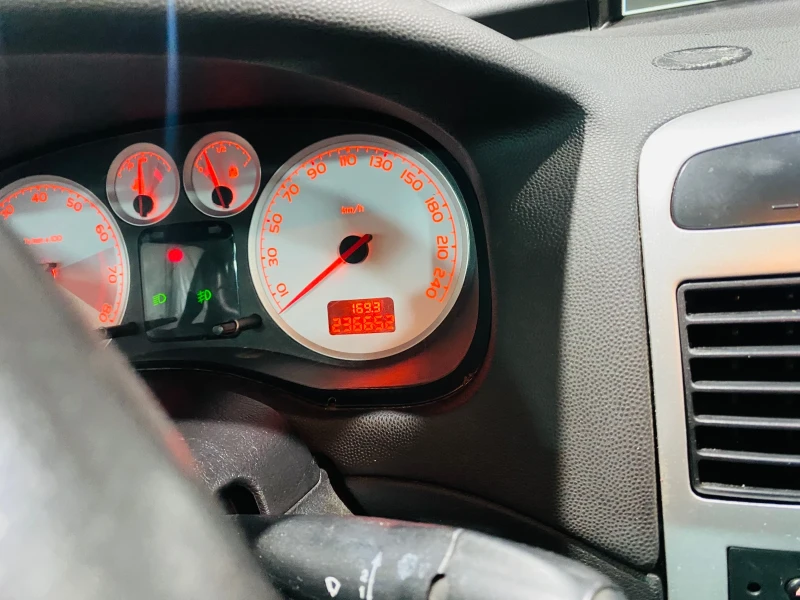 Peugeot 307, снимка 2 - Автомобили и джипове - 52712990