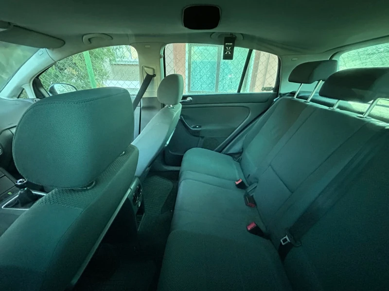 VW Golf, снимка 7 - Автомобили и джипове - 52813654