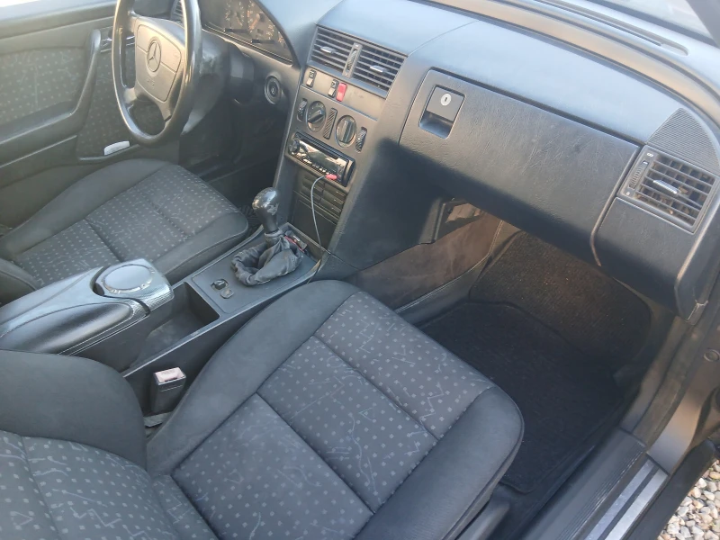 Mercedes-Benz C 180 1.8 газов инжекцион , снимка 9 - Автомобили и джипове - 52849877