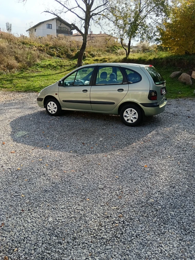 Renault Scenic, снимка 3 - Автомобили и джипове - 53096324