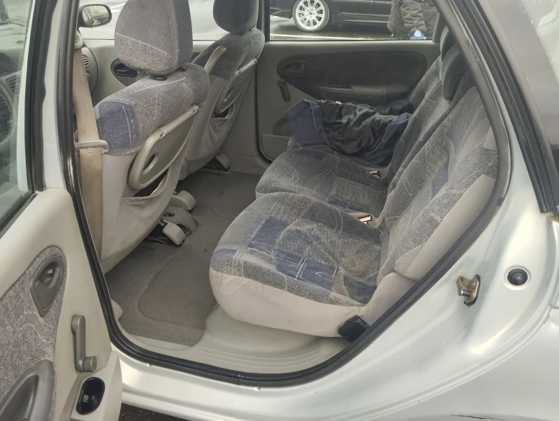 Renault Scenic 1.6 16v бензин-газ, снимка 5 - Автомобили и джипове - 53242643