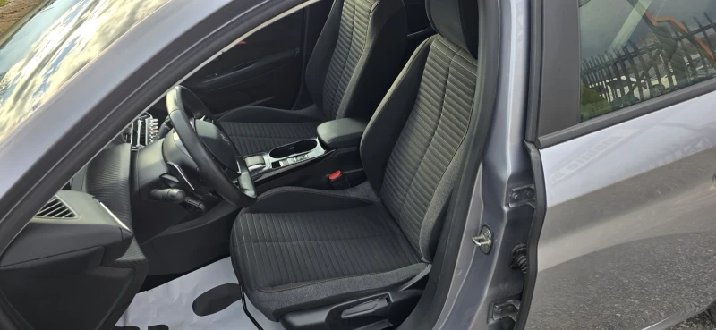 Peugeot 208 1.2. I Active Pack-100hp-Automato-Euro6, снимка 9 - Автомобили и джипове - 53581128