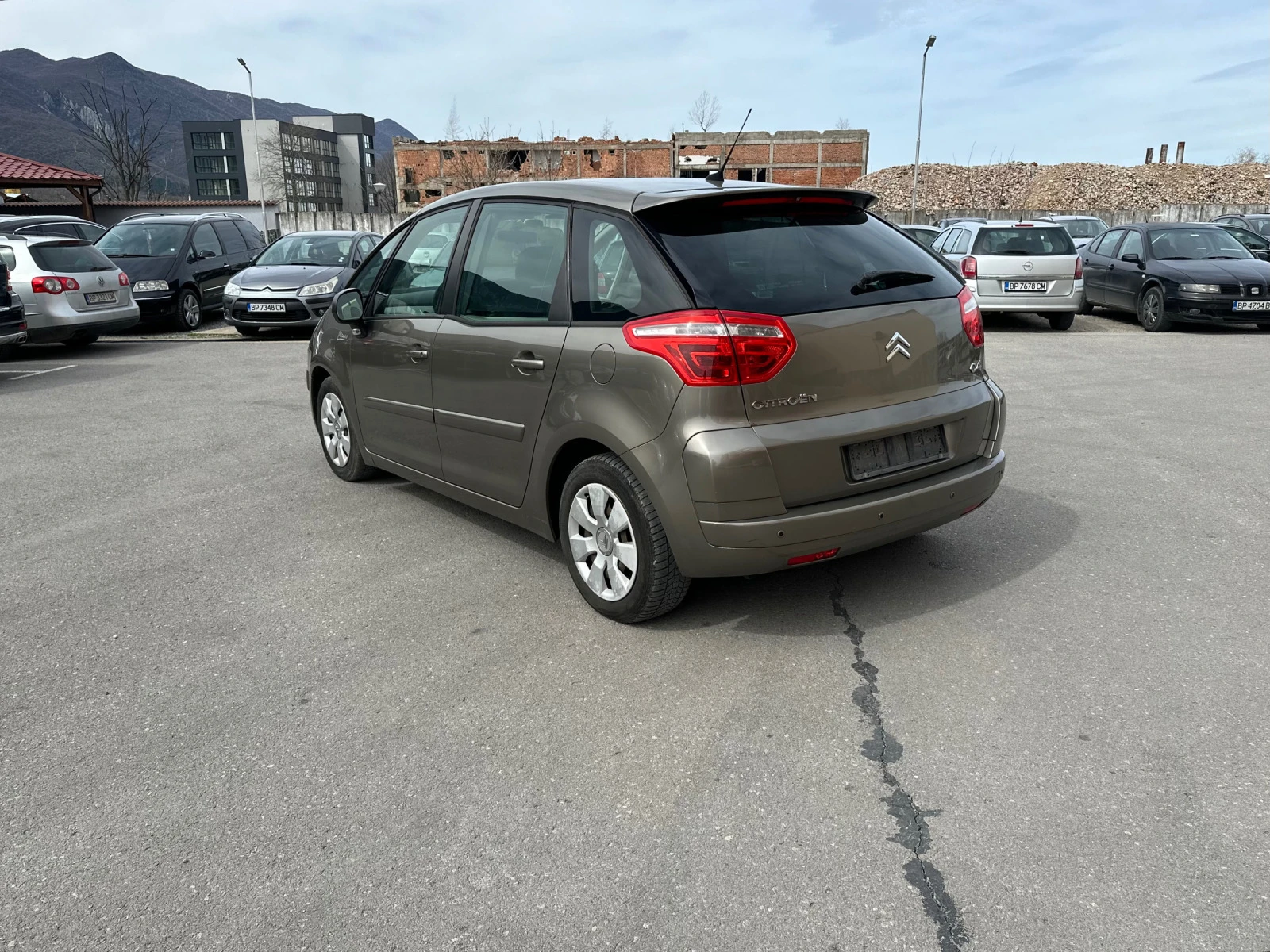 Citroen C4 Picasso 1.8i GAZ - КЛИМАТРОНИК - изображение 7