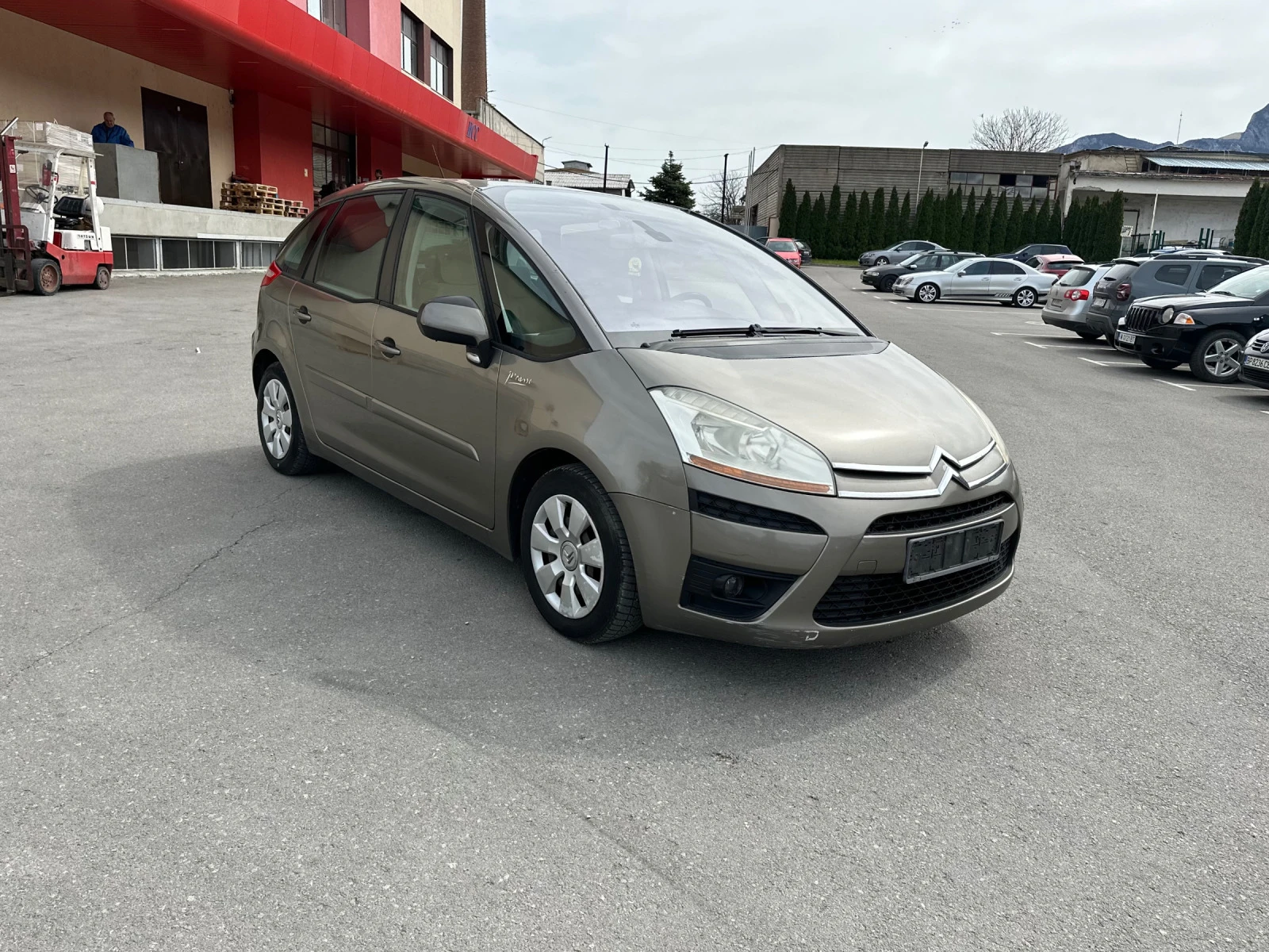 Citroen C4 Picasso 1.8i GAZ - КЛИМАТРОНИК - изображение 3