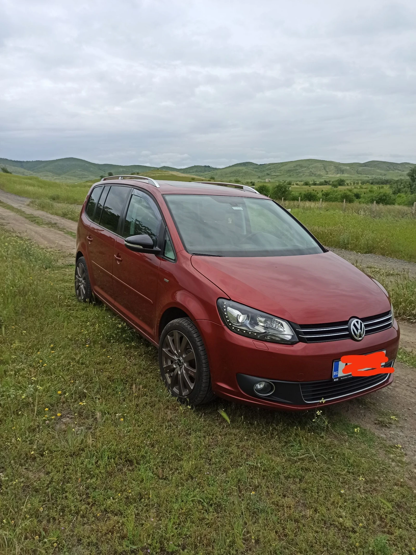 VW Touran Миниван - изображение 4