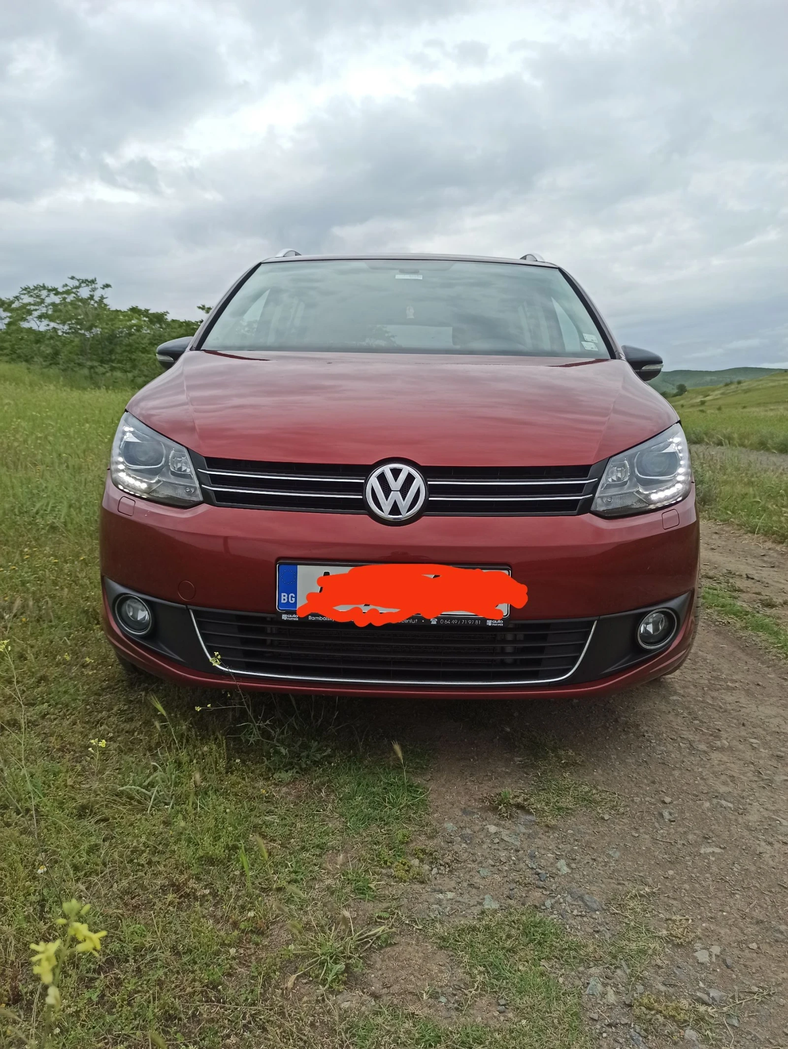 VW Touran Миниван - изображение 2