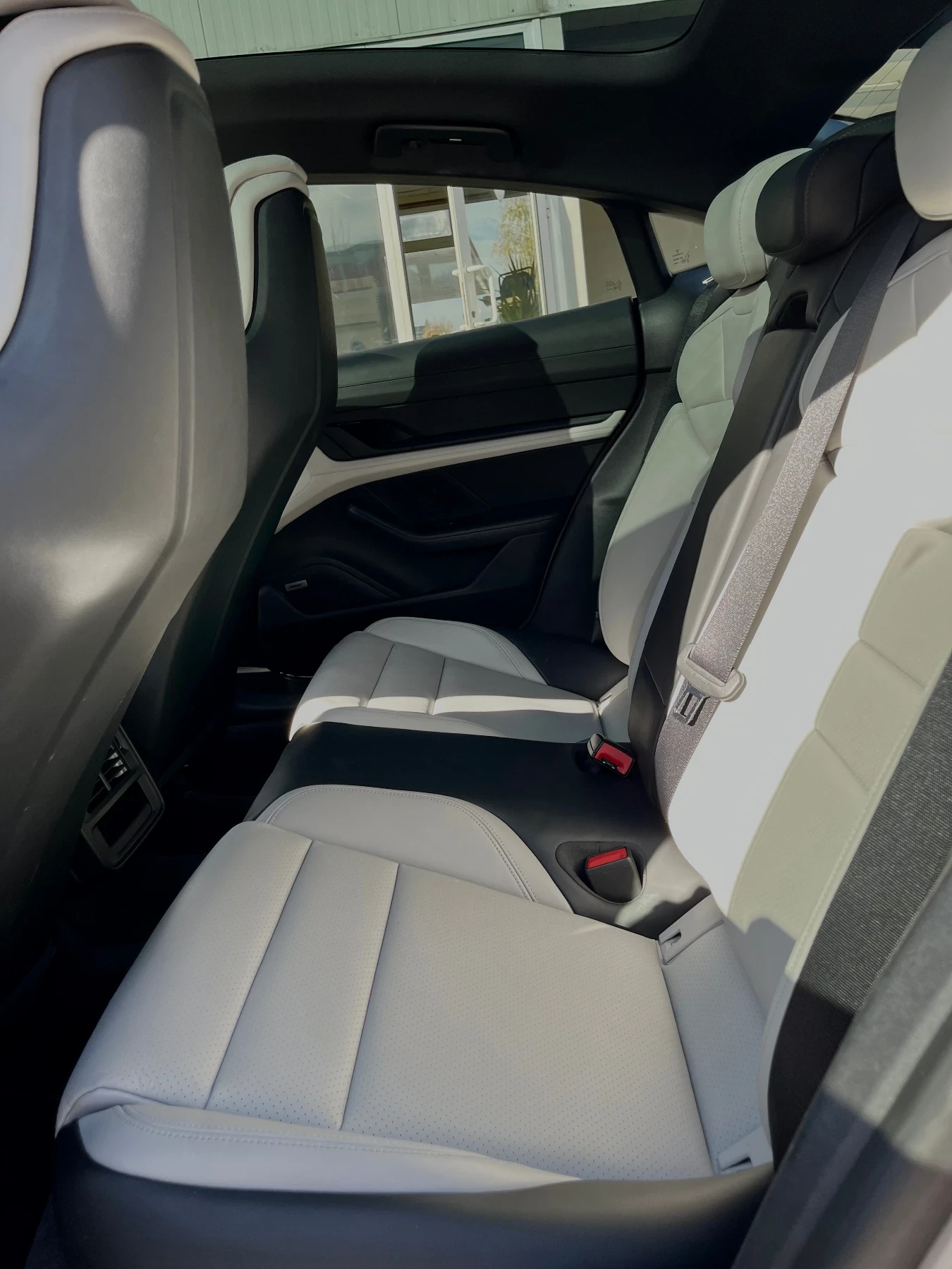 Porsche Taycan 4S / 93.4kWh / 571hp / BOSE / PANO / HEAD-UP | Mobile.bg � ����������� 14