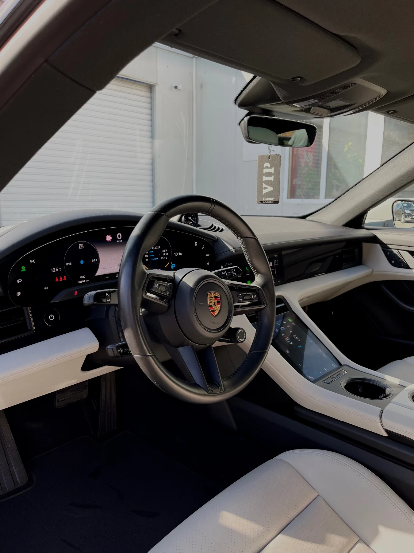 Porsche Taycan 4S / 93.4kWh / 571hp / BOSE / PANO / HEAD-UP | Mobile.bg � ����������� 11