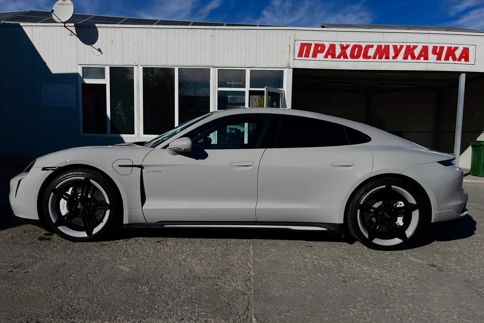 Porsche Taycan 4S / 93.4kWh / 571hp / BOSE / PANO / HEAD-UP | Mobile.bg � ����������� 1