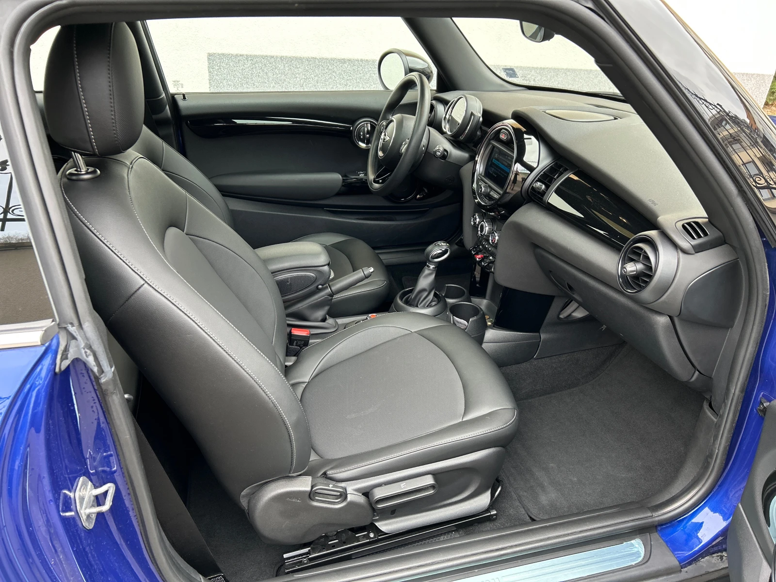 Mini Cooper 1.5 Автоматик - изображение 10
