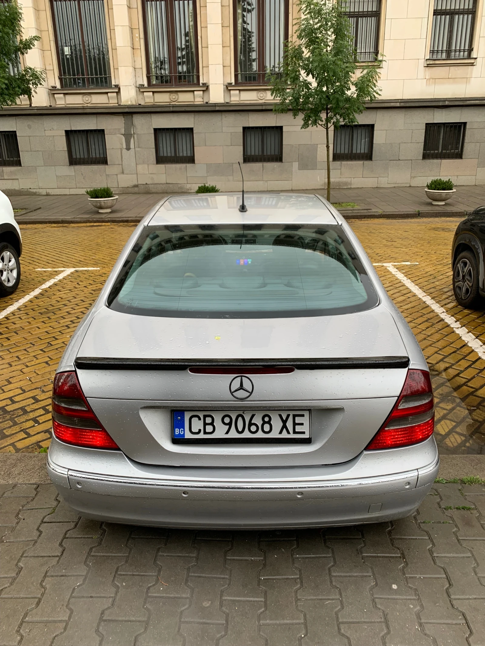 Mercedes-Benz E 220  - изображение 6