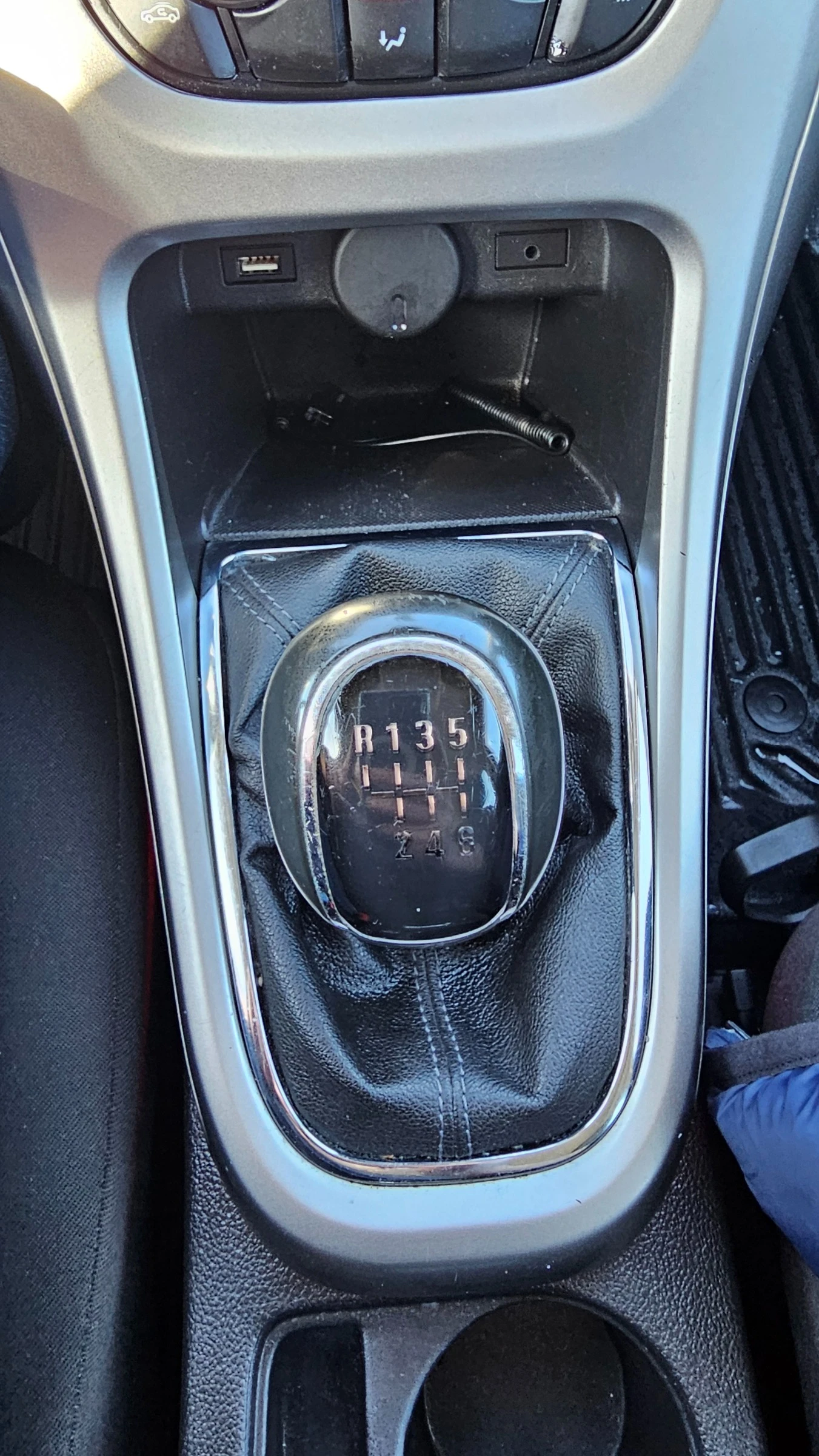 Opel Astra J - изображение 7