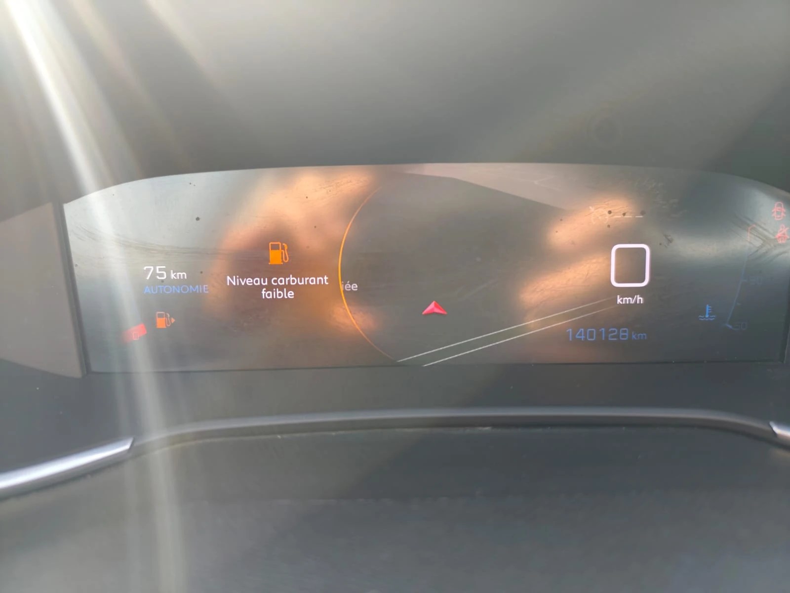 Peugeot 308 DIGITAL COCKPIT, снимка 13 - Автомобили и джипове - 53733636