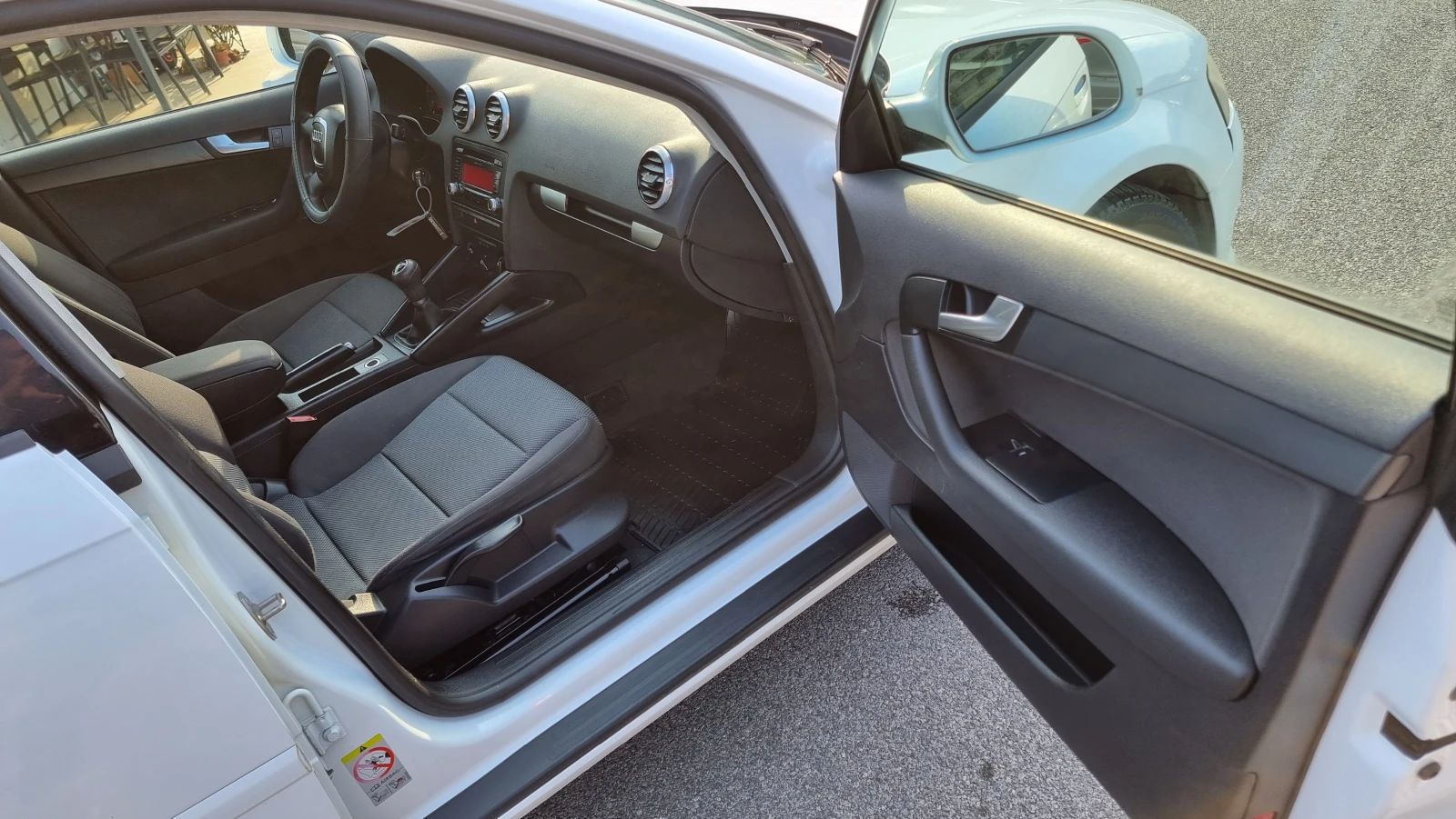 Audi A3 1.6TDI Euro5A, снимка 10 - Автомобили и джипове - 53868787