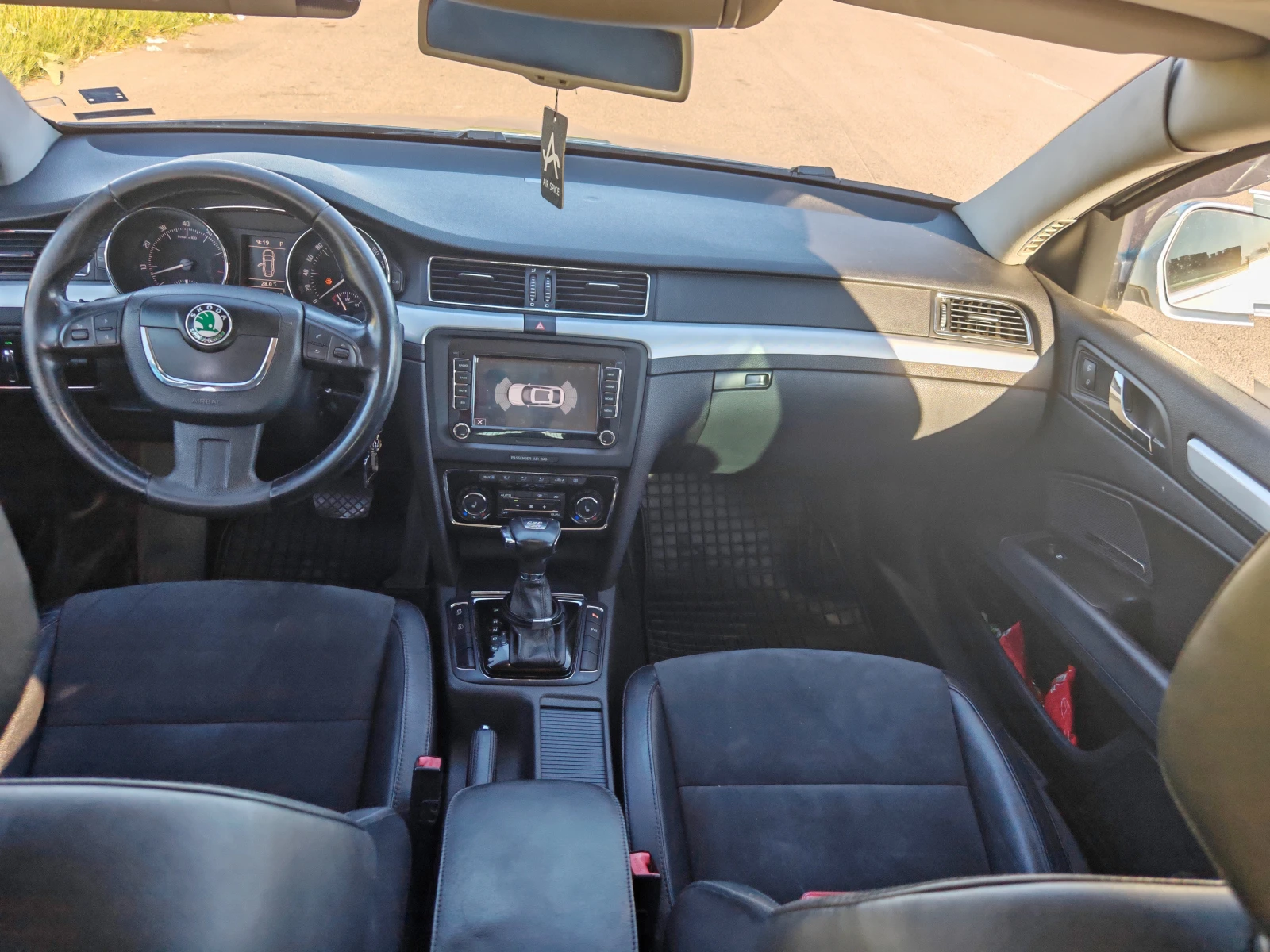 Skoda Superb, снимка 11 - Автомобили и джипове - 54420887