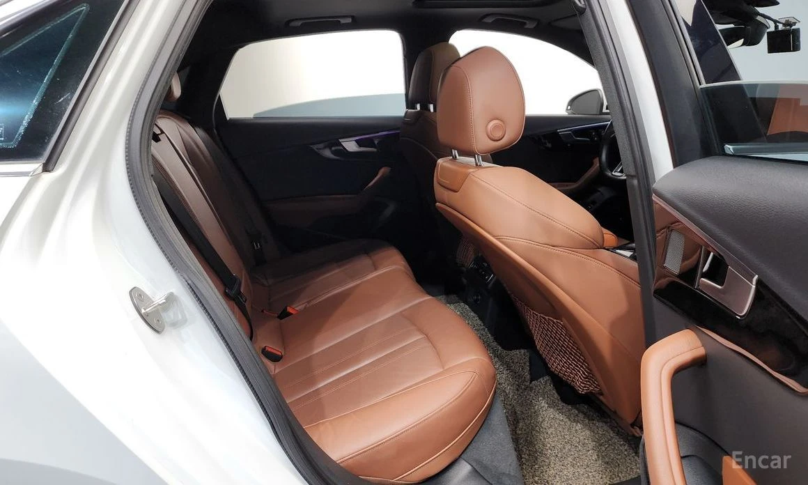 Audi A4, снимка 12 - Автомобили и джипове - 54099698