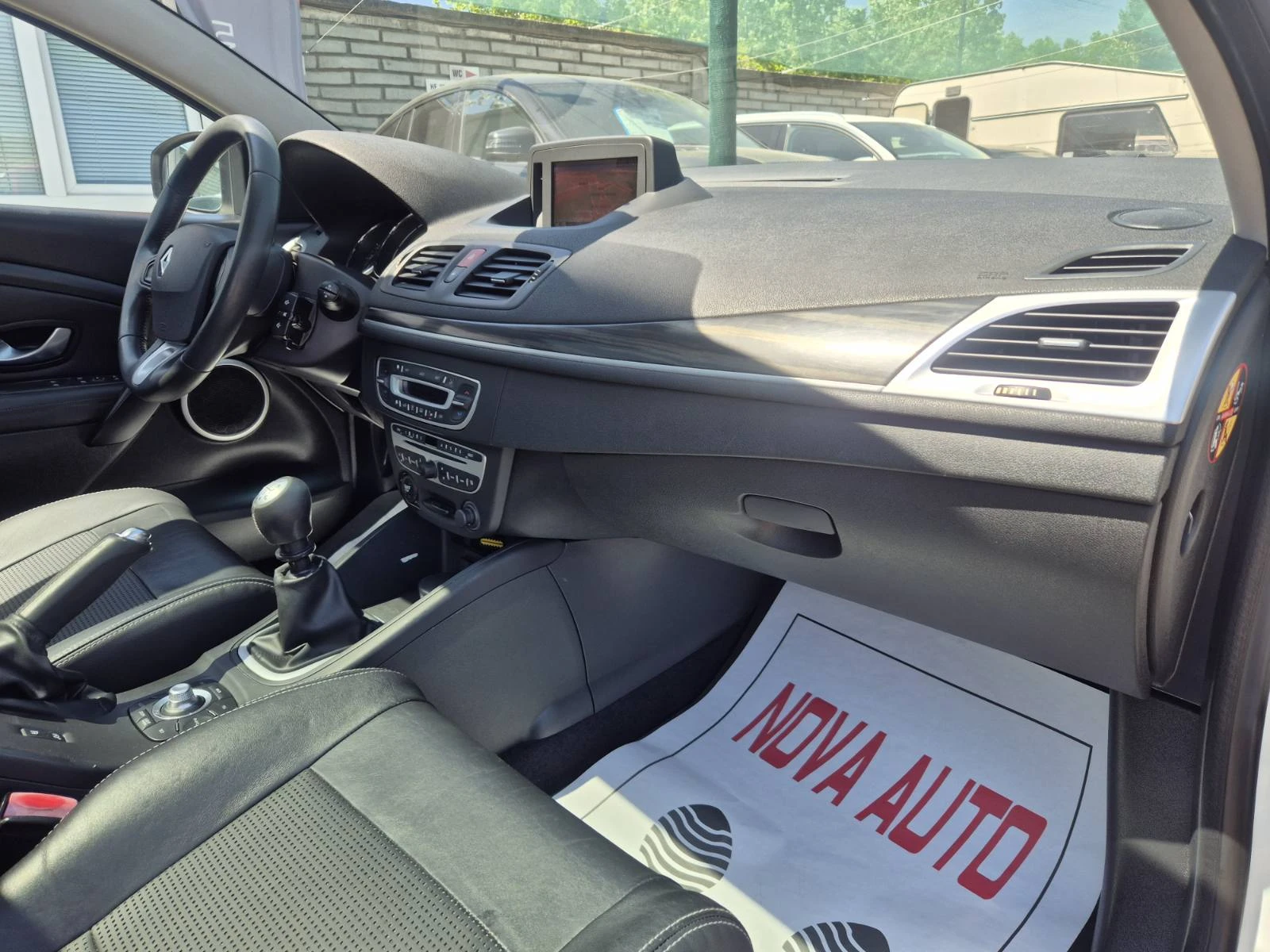 Renault Megane 1.9DCI-COUPE-FULL, снимка 11 - Автомобили и джипове - 54334543