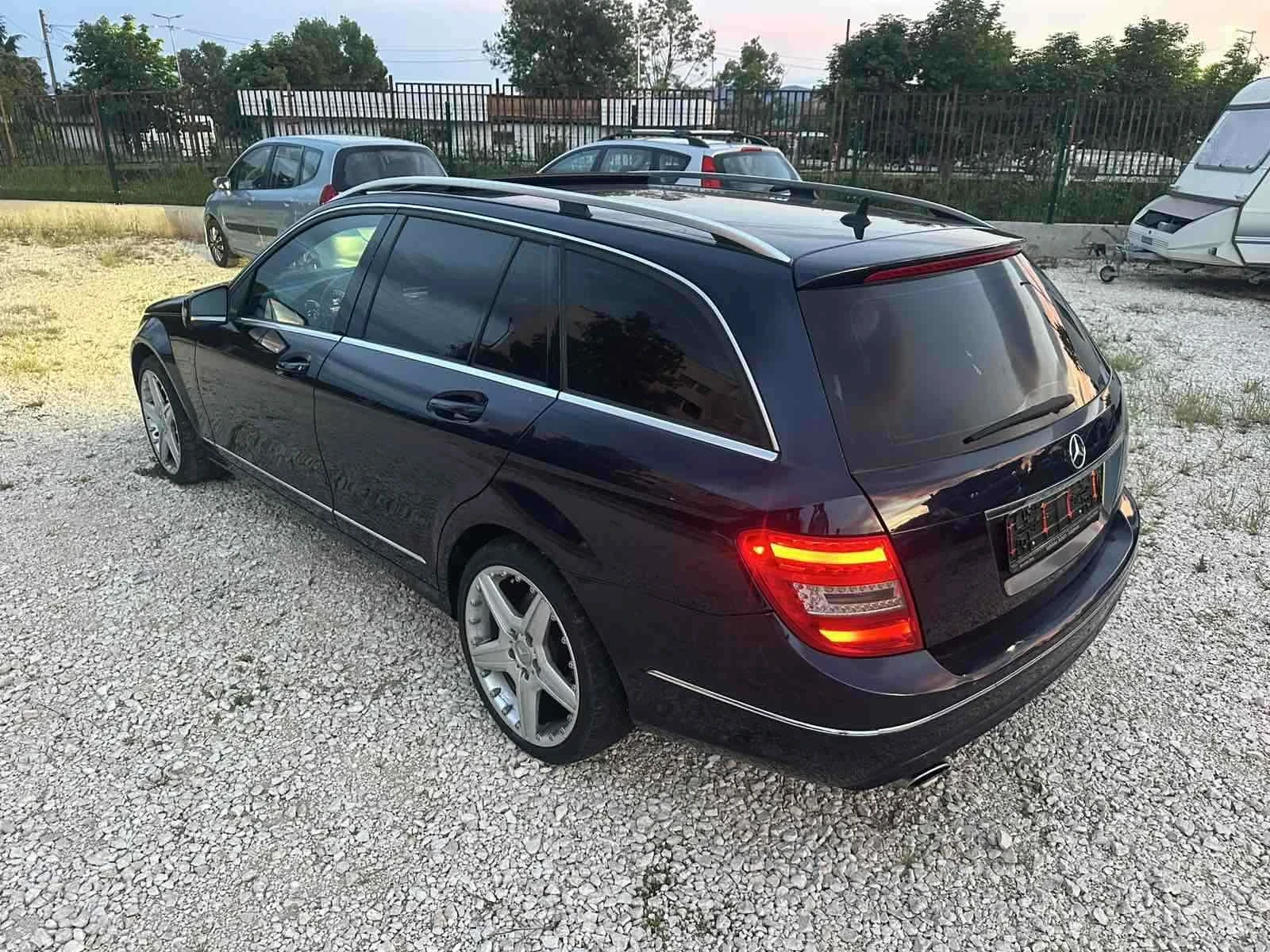 Mercedes-Benz C 350, снимка 4 - Автомобили и джипове - 54699963