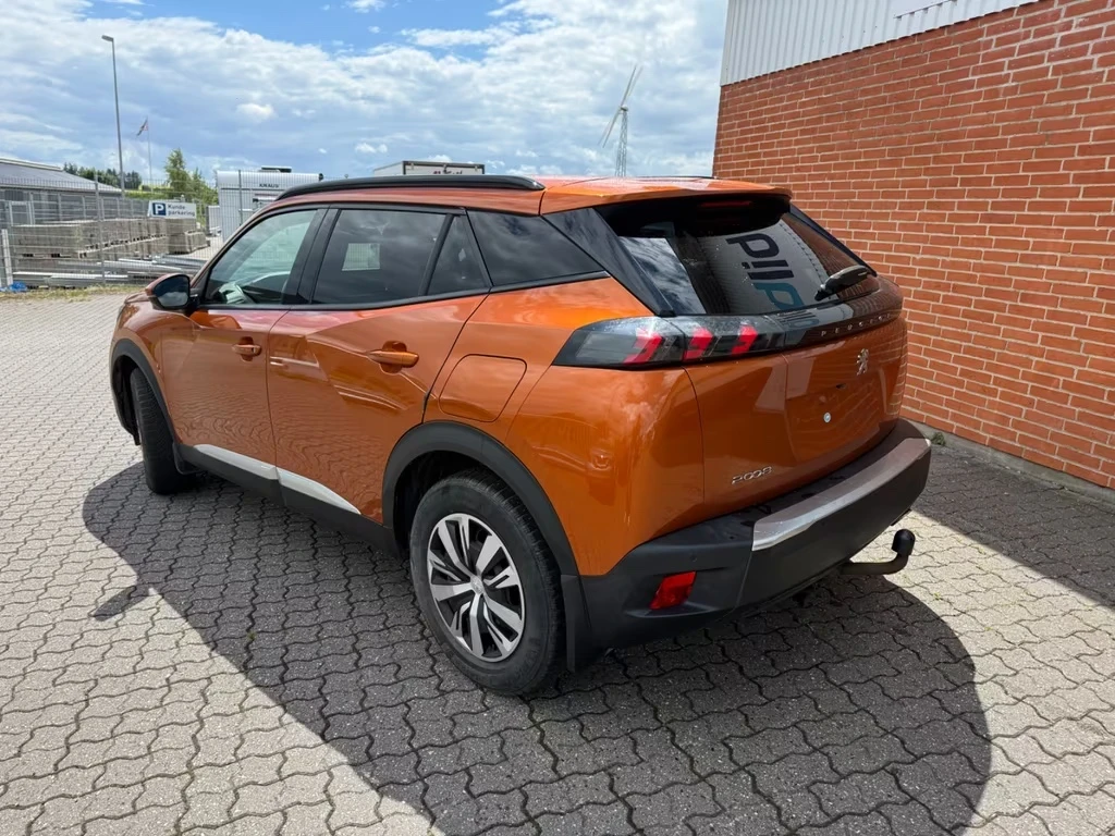 Peugeot 2008 Allure 1.5hdi aut. 131ps DK, снимка 5 - Автомобили и джипове - 54798796