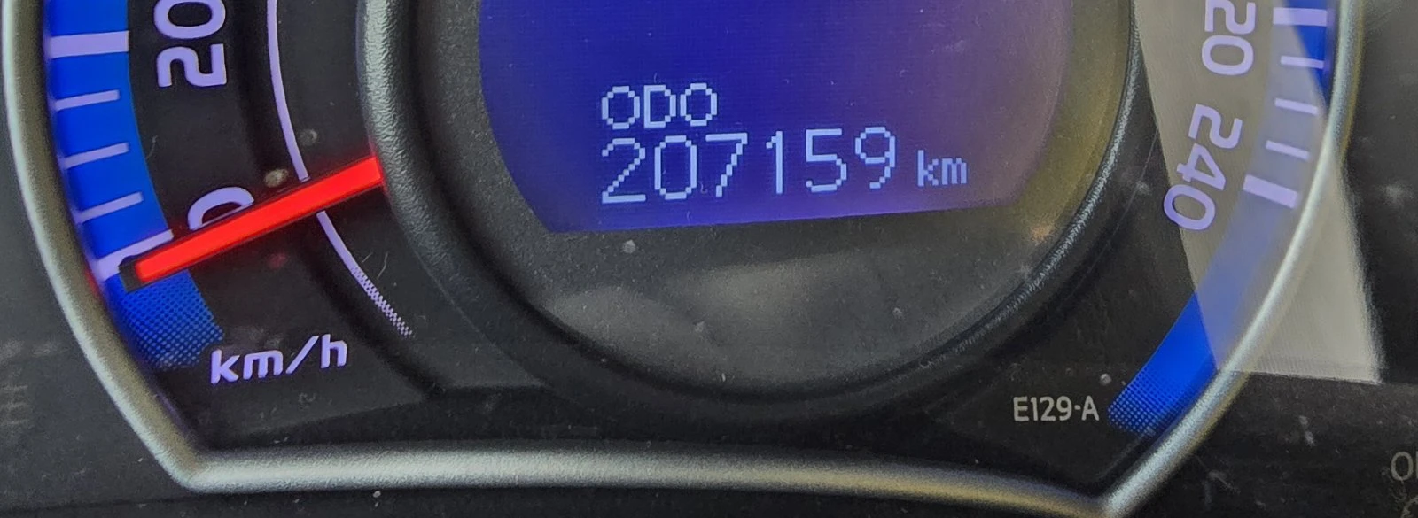 Toyota Auris 1.8 HYBRID ГАЗ АВТОМАТИК, снимка 12 - Автомобили и джипове - 54801852