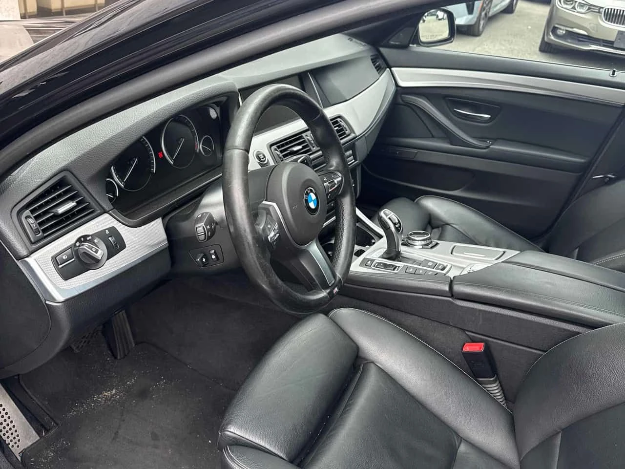 BMW 535 М ПАКЕТ/xDrive/CARFAX/ФИНАНСИРАНЕ, снимка 5 - Автомобили и джипове - 55417875