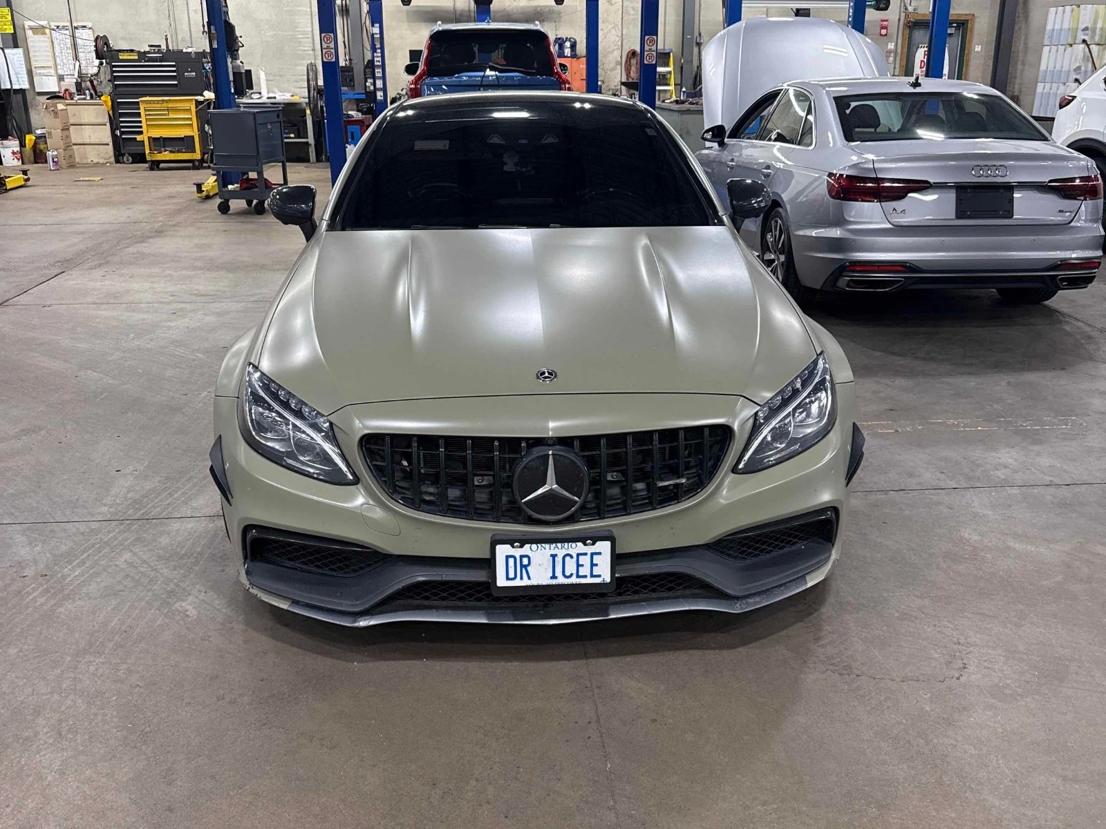Mercedes-Benz C 63 AMG ЦЕНА ДО БЪЛГАРИЯ РЕГИСТРАЦИЯ & АВТОКРЕДИТ, снимка 2 - Автомобили и джипове - 55444328