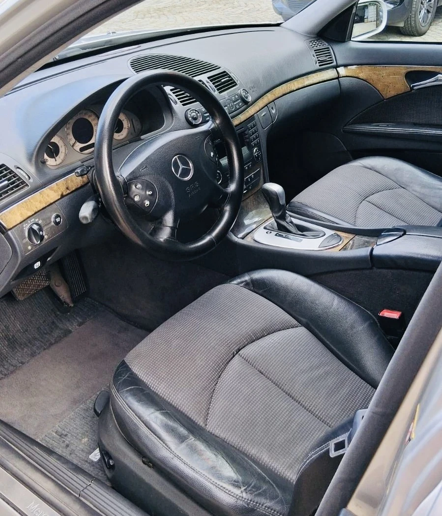Mercedes-Benz E 220 Е220 automatic, снимка 9 - Автомобили и джипове - 55930496