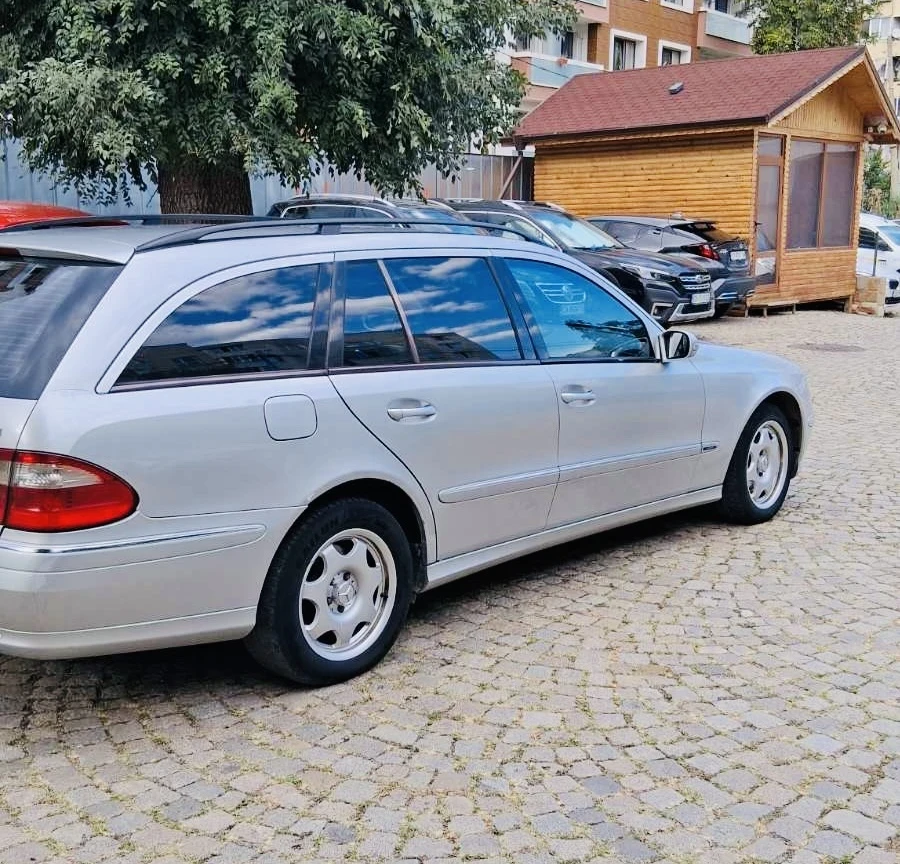 Mercedes-Benz E 220 Е220 automatic, снимка 4 - Автомобили и джипове - 55930496
