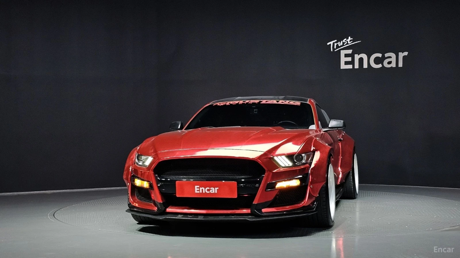 Ford Mustang ECOBOOST - PREMIUM - WRAP - DISTRONIC - ОБДУХ, снимка 3 - Автомобили и джипове - 56103867