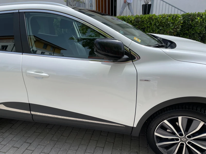 Renault Kadjar, снимка 13 - Автомобили и джипове - 48402839