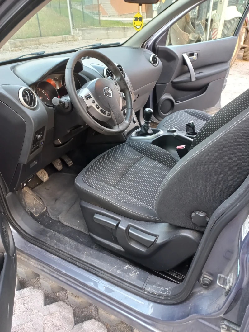 Nissan Qashqai 2.0 бензин, снимка 10 - Автомобили и джипове - 49531912