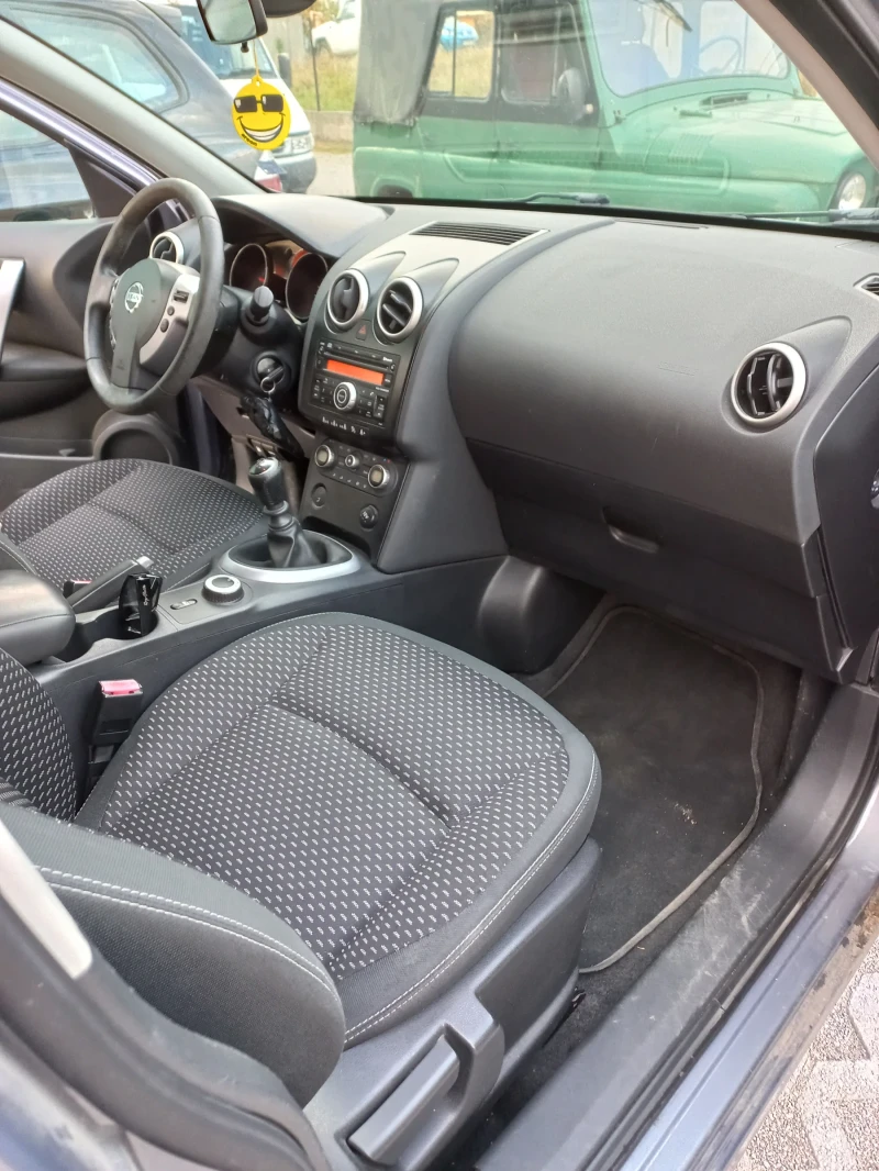 Nissan Qashqai 2.0 бензин, снимка 11 - Автомобили и джипове - 49531912