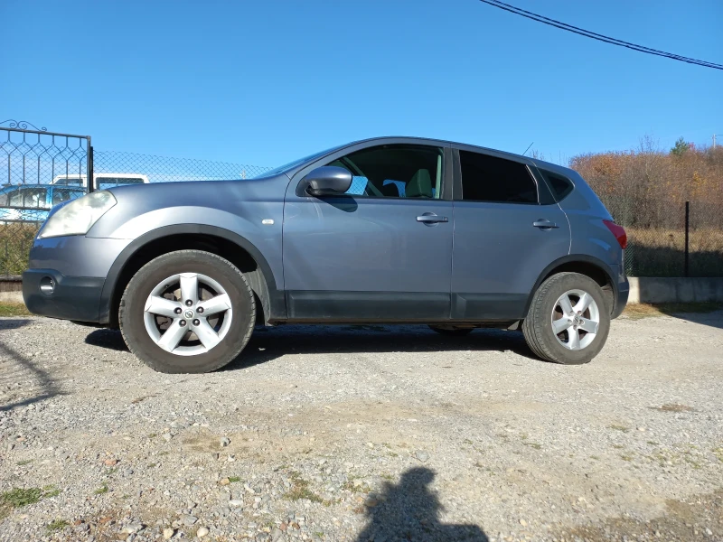 Nissan Qashqai 2.0 бензин, снимка 9 - Автомобили и джипове - 52647870