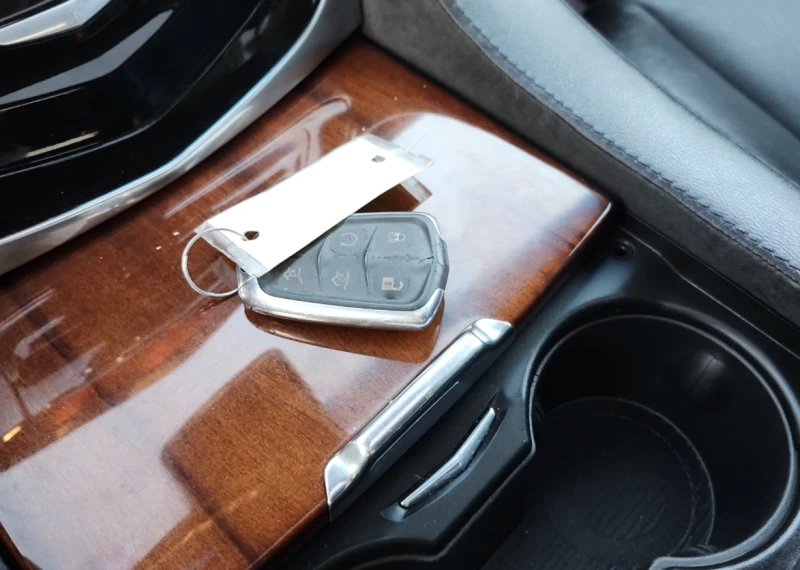 Cadillac Escalade LUXURY, снимка 7 - Автомобили и джипове - 52457771