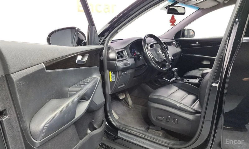 Kia Sorento, снимка 10 - Автомобили и джипове - 53231193