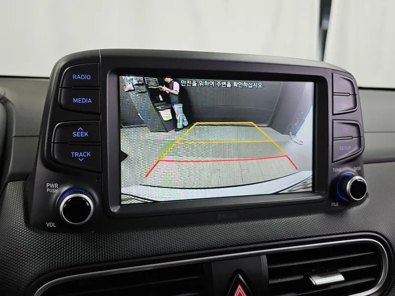 Hyundai Kona 1.6, снимка 15 - Автомобили и джипове - 54627028