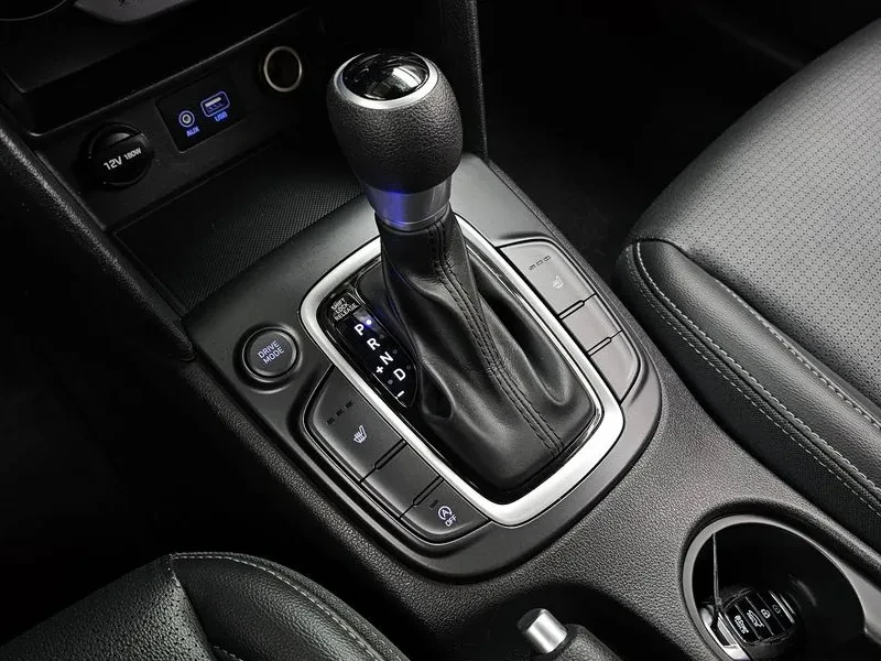 Hyundai Kona 1.6, снимка 9 - Автомобили и джипове - 54627028