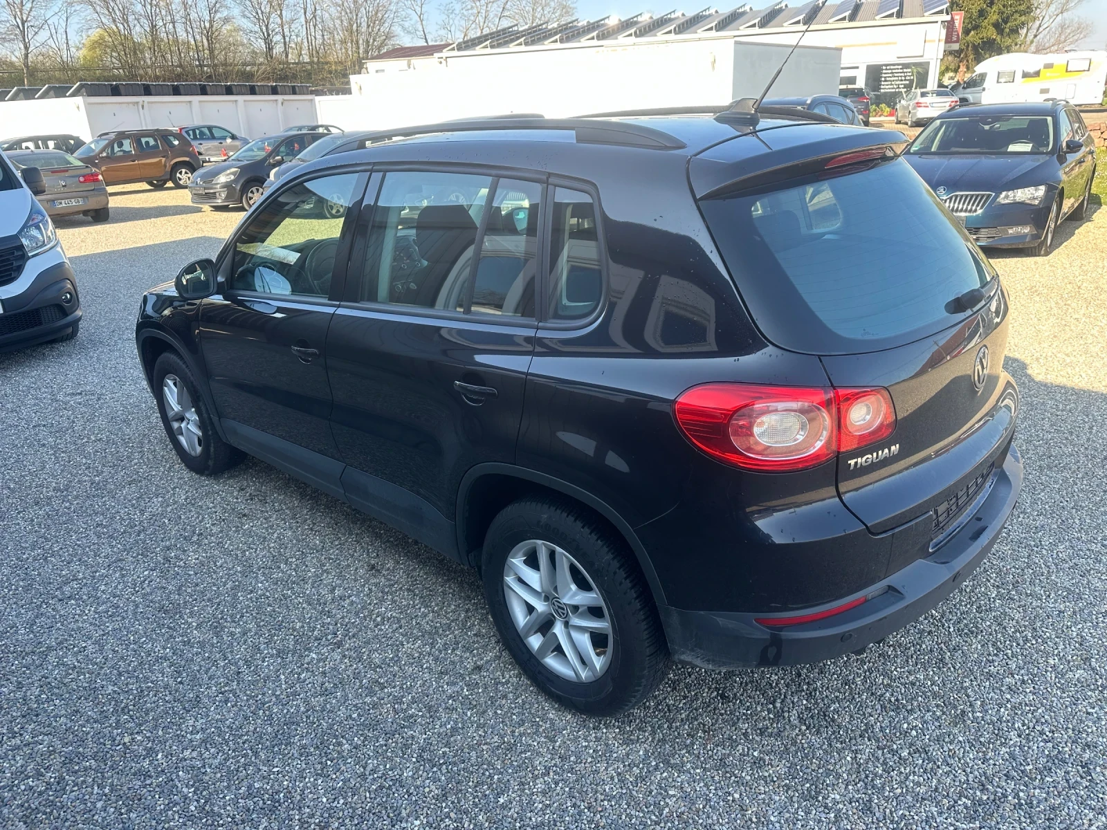 VW Tiguan 2.0 TDI NAVI - изображение 6