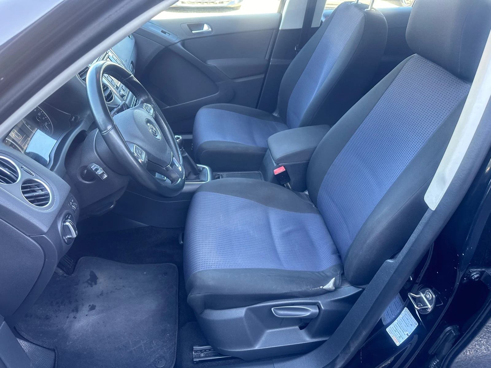 VW Tiguan 2.0 TDI NAVI - изображение 8