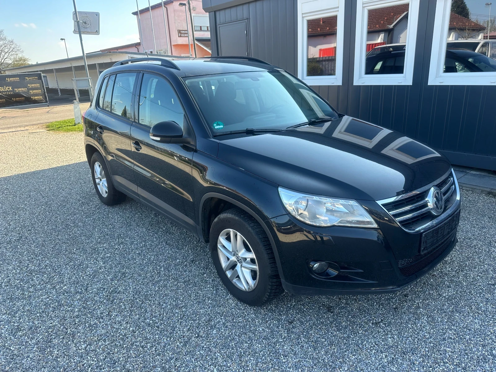 VW Tiguan 2.0 TDI NAVI - изображение 3