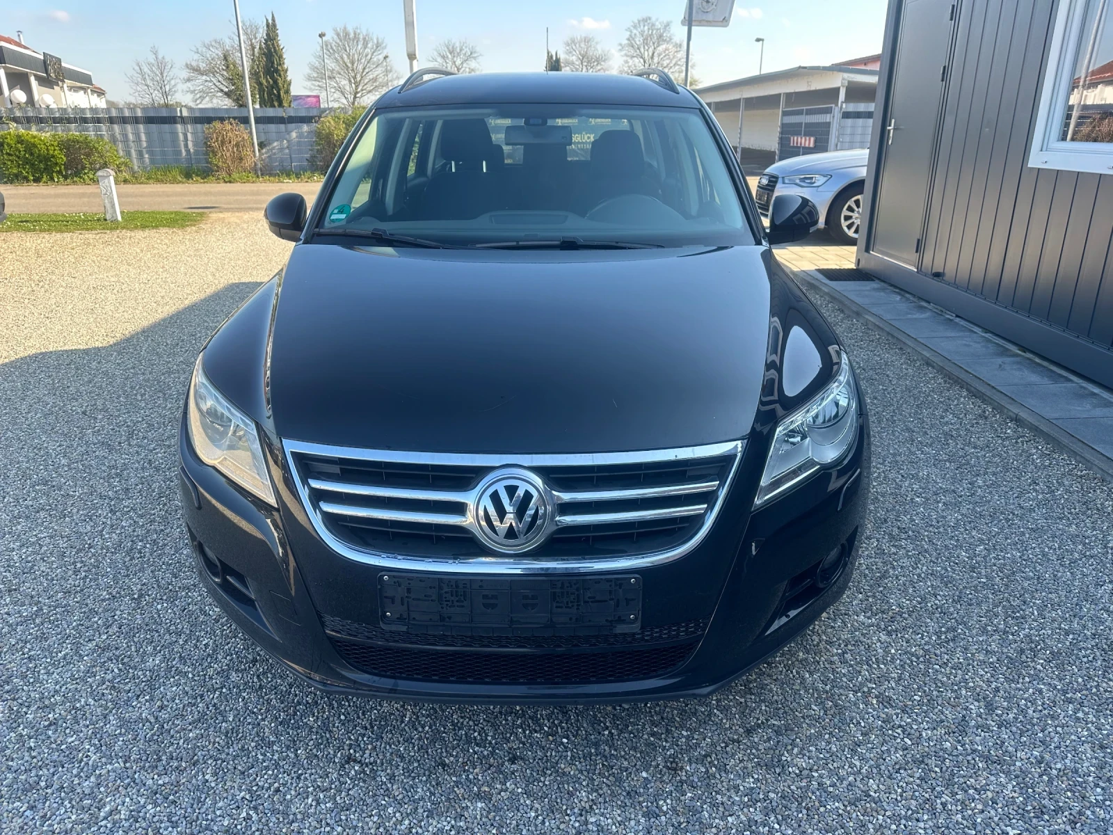 VW Tiguan 2.0 TDI NAVI - изображение 2